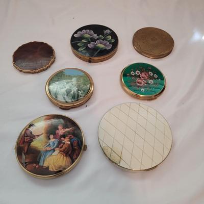 Cosmetic Compact Collection and Shadow Box (B1-EL)