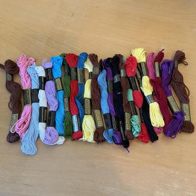 Embroidery Floss with Embroidery Hoops & Sewing Basket (B2-HS)