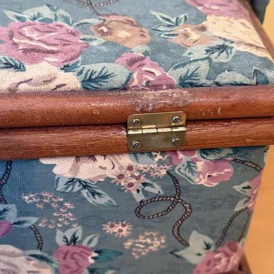 Embroidery Floss with Embroidery Hoops & Sewing Basket (B2-HS)