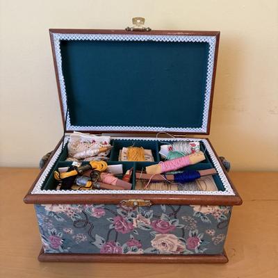 Embroidery Floss with Embroidery Hoops & Sewing Basket (B2-HS)
