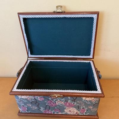 Embroidery Floss with Embroidery Hoops & Sewing Basket (B2-HS)