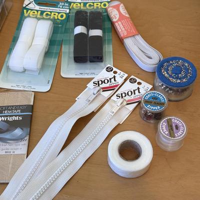 Well-Stocked Sewing Kit with 70+ Rolls of Thread & More (B2-HS)