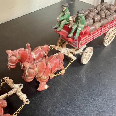 Vintage Cast Iron Toy 8 Clydesdale Horses & Wagon, Beer Barrels, 2 Drivers & Dog