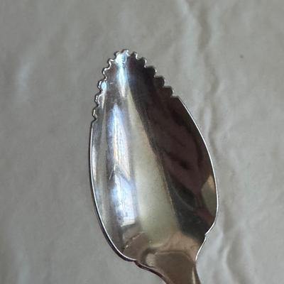 Oneida Craft Silverware Set and Mode Danish Steak Knives (K-DZ)