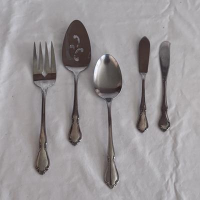Oneida Craft Silverware Set and Mode Danish Steak Knives (K-DZ)