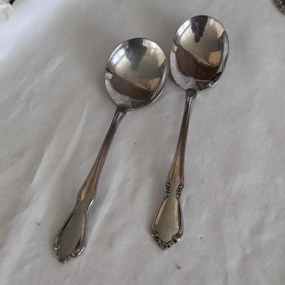 Oneida Craft Silverware Set and Mode Danish Steak Knives (K-DZ)