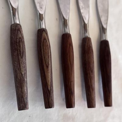 Oneida Craft Silverware Set and Mode Danish Steak Knives (K-DZ)