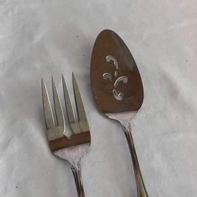 Oneida Craft Silverware Set and Mode Danish Steak Knives (K-DZ)