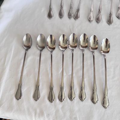 Oneida Craft Silverware Set and Mode Danish Steak Knives (K-DZ)