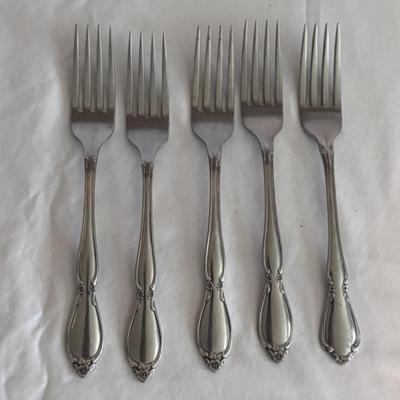 Oneida Craft Silverware Set and Mode Danish Steak Knives (K-DZ)