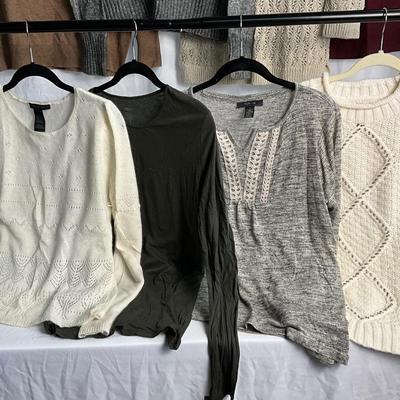 Lot F 303 Women’s Business Casual Clothing Lot (Large)