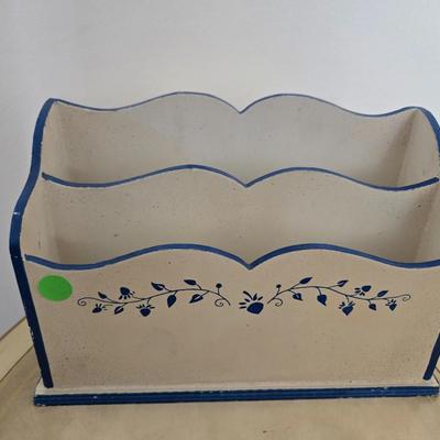 Mail holder