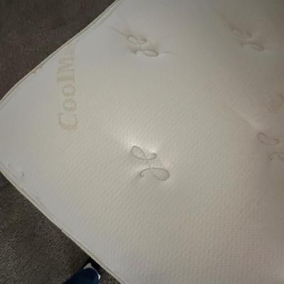 King size bed. Cool Max w/ Dormeo topper