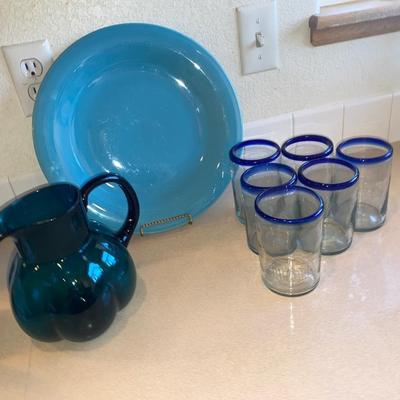 PIER 1 IMPORTS DRINKING GLASSES, HAND CRAFTED TEAL GLASS PITCHER AND SERVING PLATTER