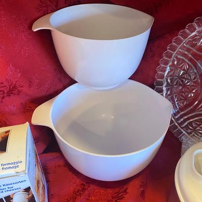 DANSK MIXING BOWLS, SALSA MAKING MACHINE, GRATER AND PLATTER