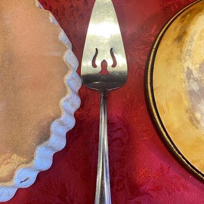 POTTERY CRAFT PIE PANS, PIE PLATES, AND PIE SERVING UTENSIL