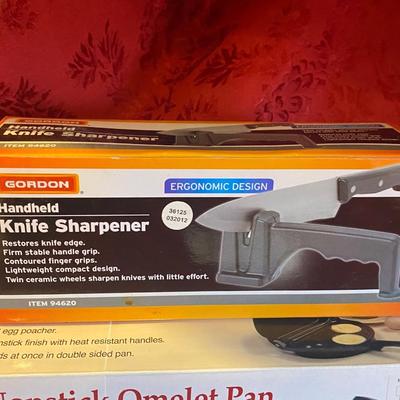 KITCHEN GADGETS, GRATER, OMELETTE PAN, KNIFE SHARPENER AND MORE!