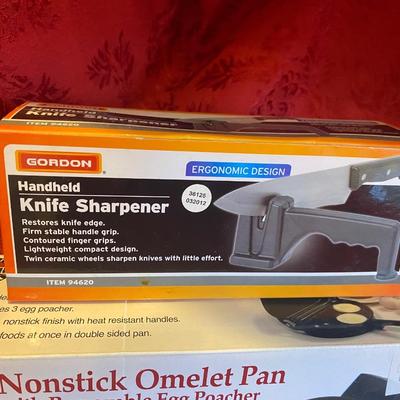 KITCHEN GADGETS, GRATER, OMELETTE PAN, KNIFE SHARPENER AND MORE!