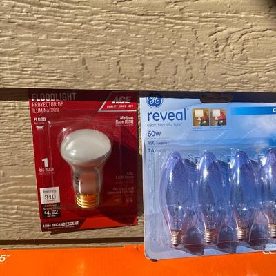 A NICE VARIETY OF LIGHTBULBS