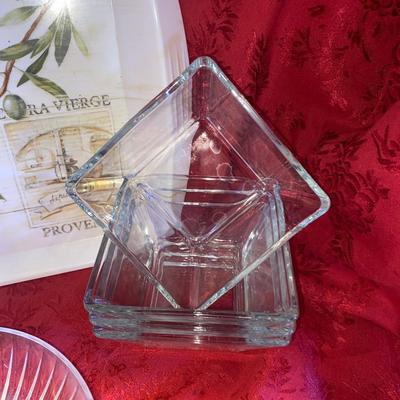 SERVING TRAY, SQUARED GLASS BOWLS, LARGER SERVING BOWL, HORS D’OEUVRE DISH