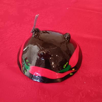 MAINLY RED PEPPER DECOR AND SERVING DISHES
