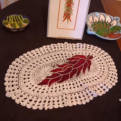 MAINLY RED PEPPER DECOR AND SERVING DISHES