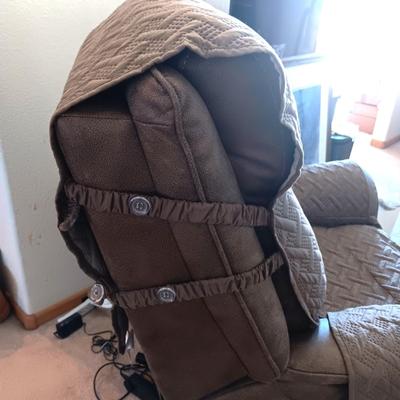 LIKE NEW W/TAGS ASHLEY SIGNATURE POWER LIFT RECLINER W/HEAT AND MASSAGE