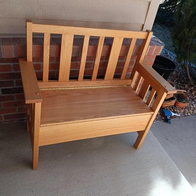 SOLID OAK BENCH WITH STORAGE UNDER THE SEAT