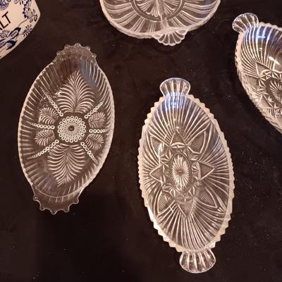 NEW WHARF POTTERY PLATTER, CRYSTAL RELISH DISHES AND A VINTAGE SALT CONTAINER