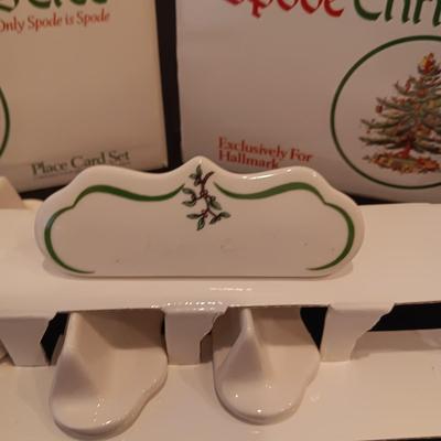 2 BOXES OF SPODE MISTLETOE PLACE CARDS (8 TOTAL)