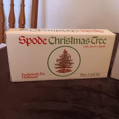 2 BOXES OF SPODE MISTLETOE PLACE CARDS (8 TOTAL)