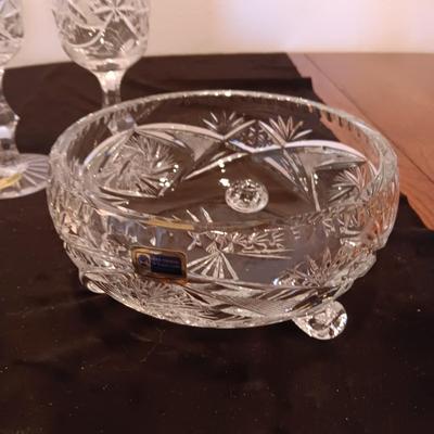 2 CRYSTAL FOOTED BOWLS, STEMMED GLASSES, SHAKERS AND MORE