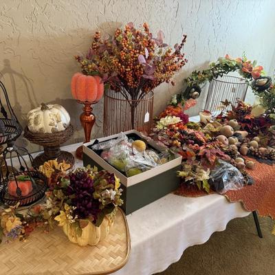 Lot 16: Easter & Fall Selection