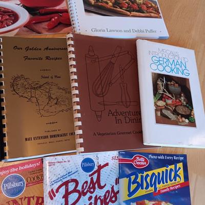 RECIPE PAMPHLETS AND COOK BOOKS