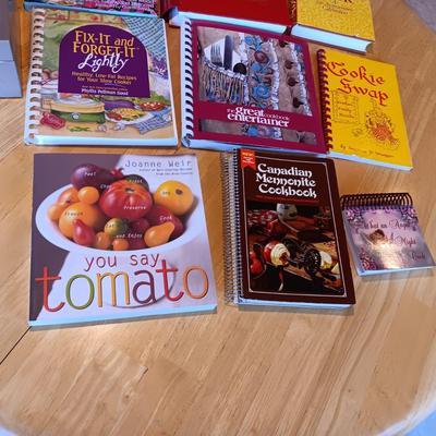 BOX FULL OF YEARS OF RECIPES AND SELECT COOK BOOKS