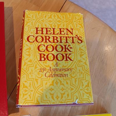 BOX FULL OF YEARS OF RECIPES AND SELECT COOK BOOKS