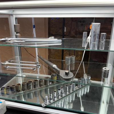 Lot 20: Register Area Selection (snap-on tools too)