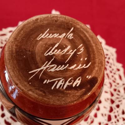 DOILIES AND COLLECTIBLES FROM HAWAII
