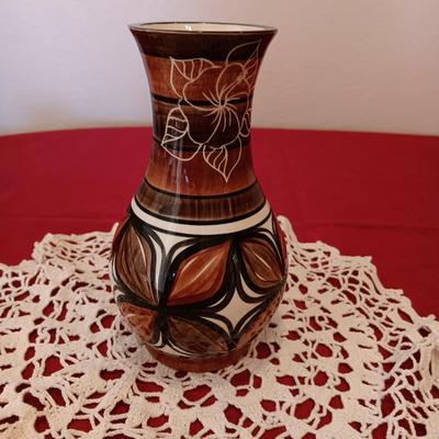 DOILIES AND COLLECTIBLES FROM HAWAII