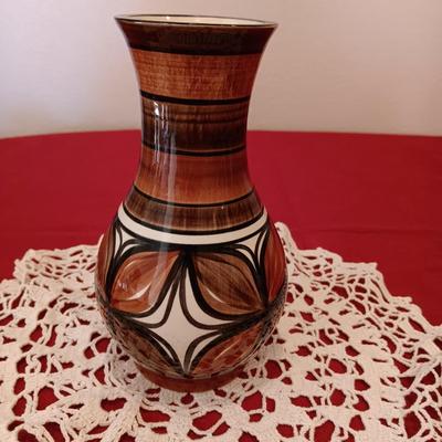 DOILIES AND COLLECTIBLES FROM HAWAII