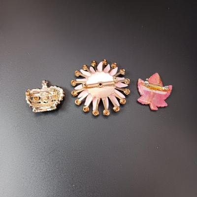 3 PINK THEMED BROOCHES/PINS