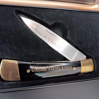 THE NRA US ARMY TRIBUTE KNIFE IN METAL CASE