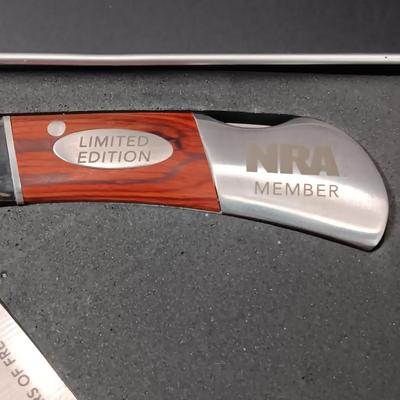 NRA MEMBER LIMITED EDITION POCKET KNIFE "DEFENDERS OF FREEDOM"