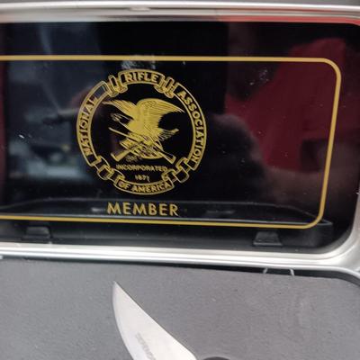 NRA MEMBER LIMITED EDITION POCKET KNIFE "DEFENDERS OF FREEDOM"