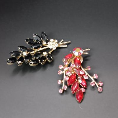 BEAUTIFUL LARGER BROOCHES