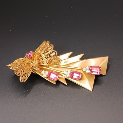 GOLD TONE VINTAGE BROOCHES