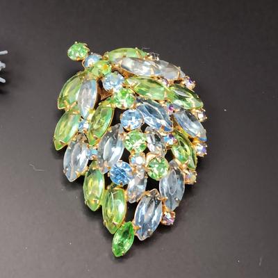 FILIGREE SILVER AND 3 OTHER UNIQUE BROOCHES