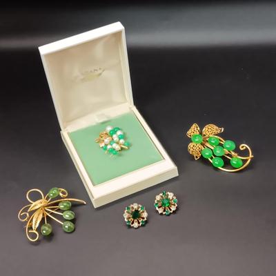 PRETTY PINS AND BROOCHES