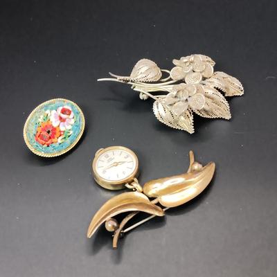 FILIGREE SILVER AND MOSAIC BROOCHES PLUS A FORSTNER BROOCH WATCH