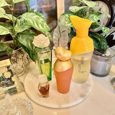 Bathroom Decore & Perfume + Murano Glass swan lot
